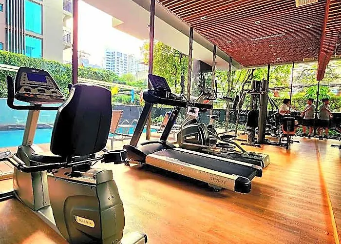 ホテル 2 Bedroom 2 Bathroom, Garden Views In Phrom Phong 4*