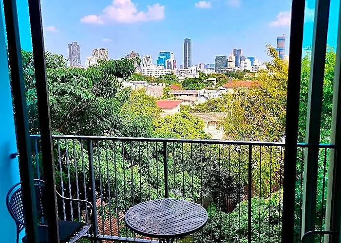 2 Bedroom 2 Bathroom, Garden Views In Phrom Phong 4* バンコク都